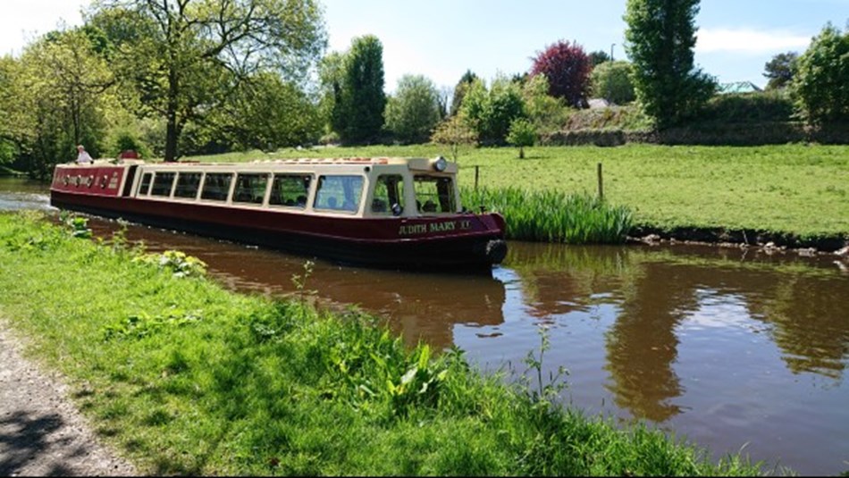 Buxton & The Peak Forest Canal Cruise