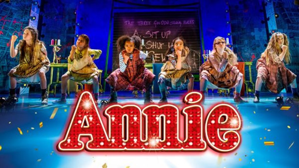 Annie, MK Theatre
