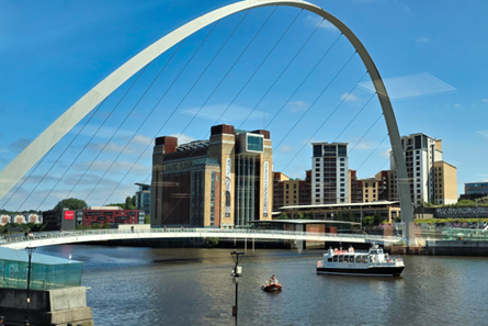 Canny Lass under Millennium Bridge